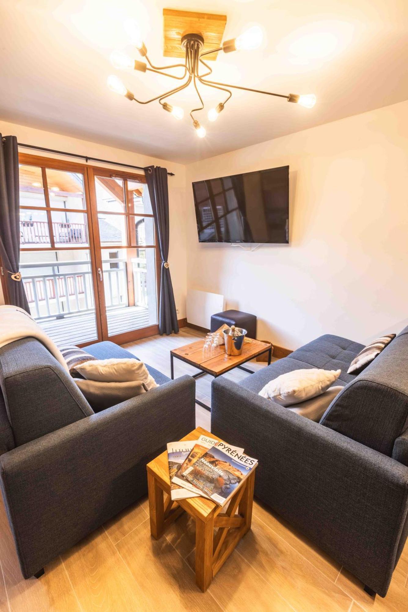 Le Rioumajou 2 - Grand T4 - Piscine - Centre St Lary Apartment Сен-Лари-Сулан Екстериор снимка